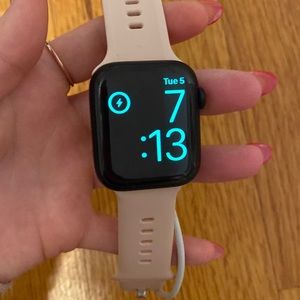 Apple Watch SE 44mm